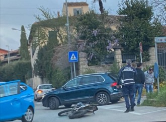 Auto contro moto in Via di Valdibrana, un ferito